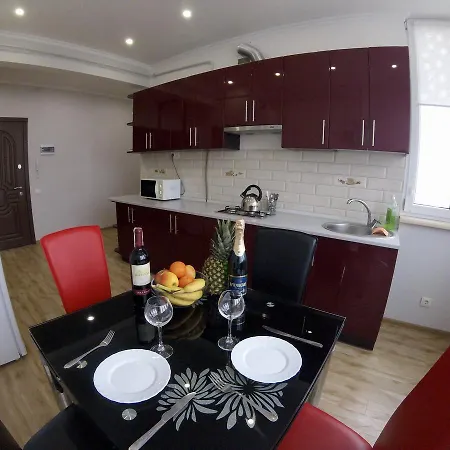 Vip In The Center トラスコヴェッツ